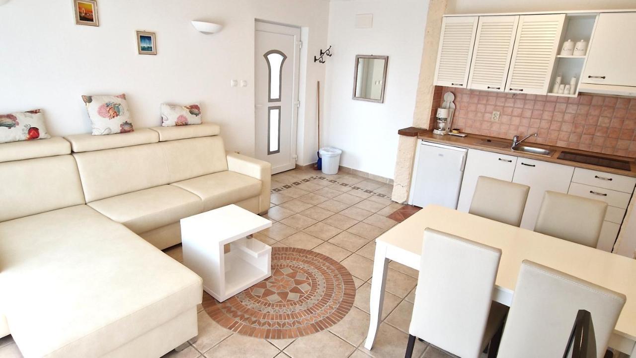 קרק Apartment Damijan מראה חיצוני תמונה